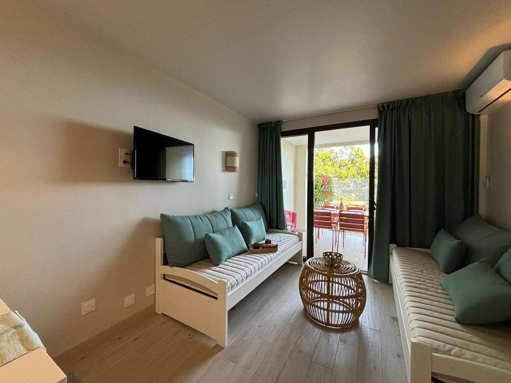 Apartment 5 Pers, Piscine, Parking - La Bocca - Fr-1-609-100